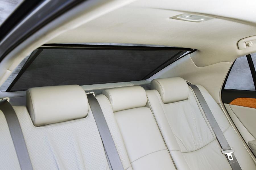 Детали интерьера Toyota Avalon (GSX30) 2005 года  (фото 23 из 79)